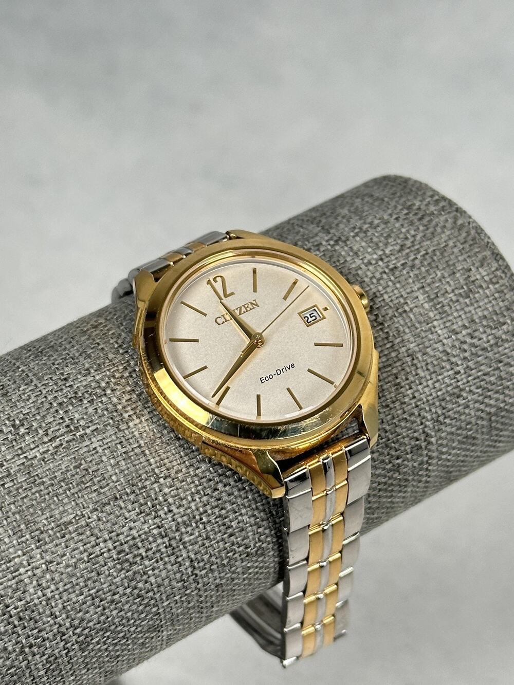 Citizen Eco-Drive Watch Womens 33mm Champagne Dial Two Tone Bracelet Date Japan
